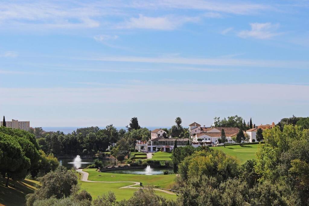 Apartment Lovely 2 Bedroom Near Golf Lagos Elviria *