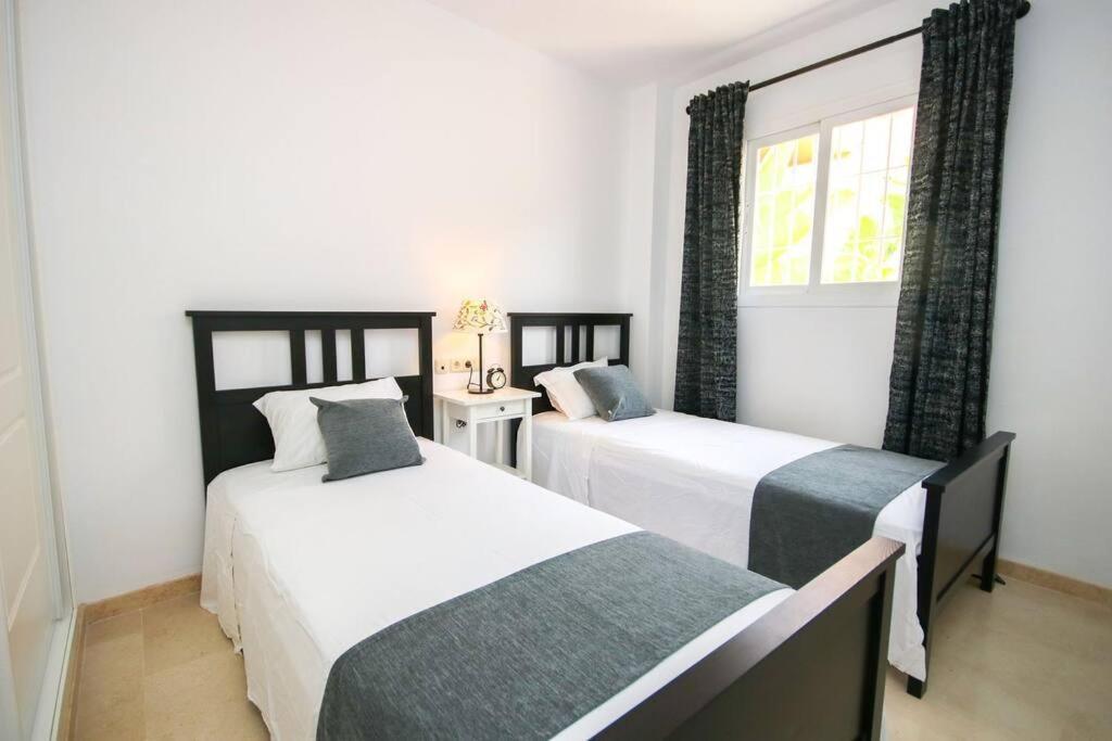 Lovely 2 Bedroom Near Golf Lagos Elviria Apartment Marbella